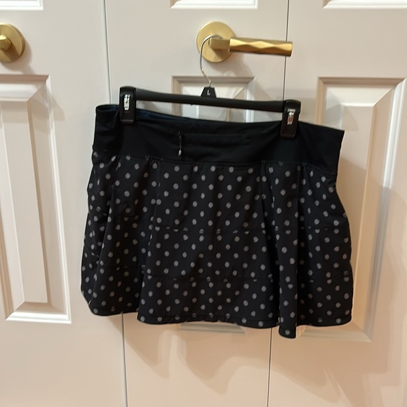 Lululemon Black and Gray Skort - Picture 5 of 6